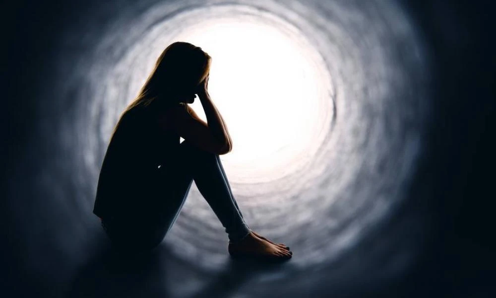 Κατάθλιψη: Η άγνωστη και παρεξηγημένη μορφή – Τι πρέπει να ξέρουμε για την κατάθλιψη υψηλής λειτουργικότητας